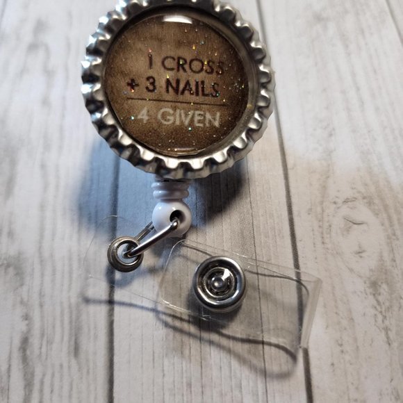 1 Cross 3 Nails 4 Given - Badge‎ Clip - Alligator Clip - ID - Retractable - Picture 1 of 2